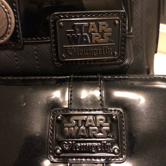 Loungefly Darth Vader backpack/wallet main image 6